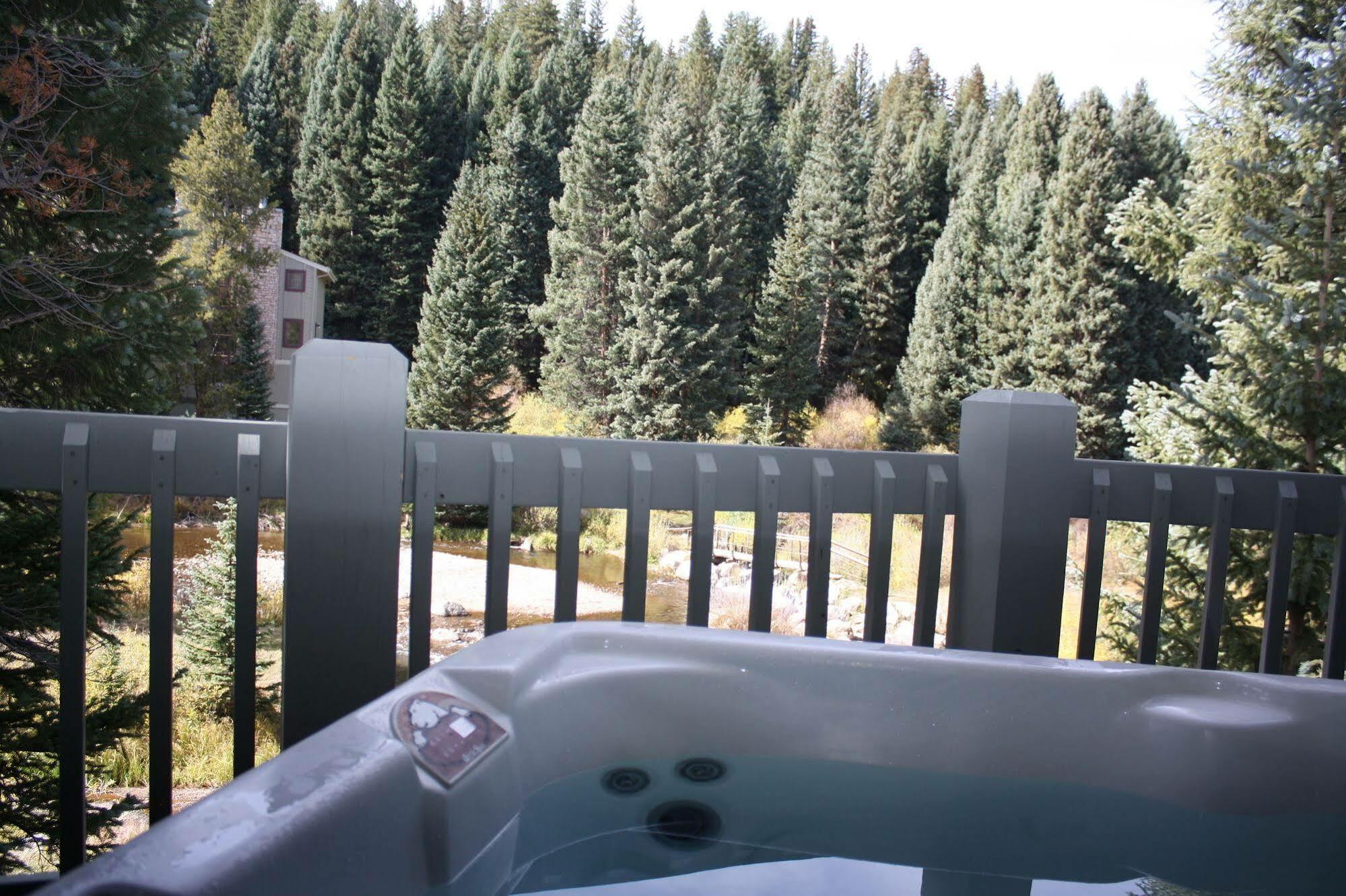 Pinecreek #I - 4 Bedroom - Private Hot Tub - Close To Town - Shuttle To Slopes Breckenridge Eksteriør billede